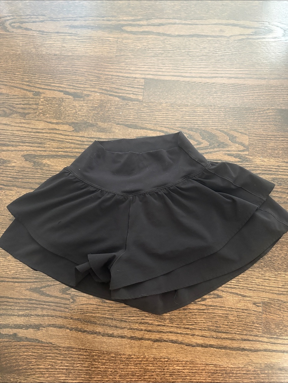 Black OFFLINE By Arie Black Ruffle Shorts. Size: Xs